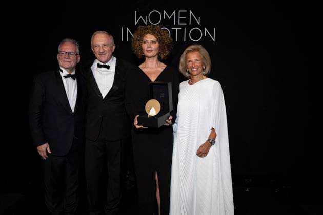 B Award ceremony during the Women in Motion dinner by the Kering group, Place de la Castre, at the 77th Cannes International Film Festival Thierry Frà maux, Francois Henri Pinault, Donna Langley, Iris Knobloch Award ceremony during the Women in Motion dinner by the Kering group, Place de la Castre, at the 77th Festival International du Film de Cannes On May 19, 2024 Olivier Borde Bestimage Women in Motion 2024 Award during the Kering And Cannes Film Festival Official Dinner, at the 77th annual Cannes Film Festival On May 19, 2024 Cannes France Copyright: xOLIVIERxBORDEx xBESTIMAGExOLIVIERxBORDEx xBESTIMAGEx