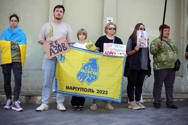 News Themen der Woche KW20 News Bilder des Tages May 19, 2024, Odessa, Ukraine: Relatives and friends of Ukrainian POWs hold placards during the rally Don™t be silent. Captivity kills on Deribasovskaya street. Relatives and friends of Ukrainian POWs once again call not to forget that Ukrainian soldiers, including the defenders of Mariupol, remain in Russian captivity and are being held on the territory of the Russian Federation. Odessa Ukraine - ZUMAs197 20240519_aaa_s197_203 Copyright: xViacheslavxOnyshchenkox