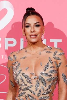 Global Gift Gala Evening at La MÃ me beach during the 77th Cannes International Film Festival Eva Longoria Global Gift Gala Evening at La MÃ me beach during the 77th Cannes International Film Festival on May 19, 2024 Christophe Clovis Bestimage Global Gift Gala Evening at La MÃ me beach during the 77th Cannes International Film Festival on May 19, 2024 Cannes France  Copyright: xChristophexClovisx xBestimagexChristophexClovisx xBestimagex