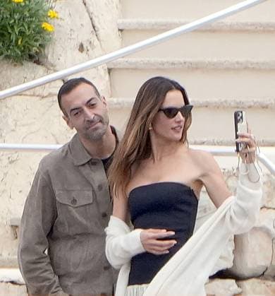 Alessandra Ambrosio At Eden Roc - Antibes Alessandra Ambrosio and Mohammed Al Turki enjoying at the Eden Roc hotel, in Antibes, France, on May 20, 2024, during the 77th Annual Cannes Film Festival. Photo by ABACAPRESS.COM Antibes France  Copyright: xABACAx