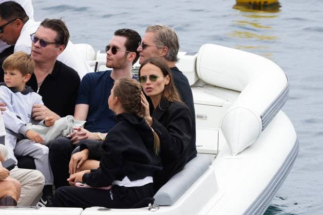 Natasha Poly At Eden Roc - Antibes Please Hide Children?s Faces Prior To The Publication - Natasha Poly and Peter Bakker with children seen at the Cap Eden Roc hotel in Antibes, France, on May 20, 2024, during the Cannes Film Festival. Photo by ABACAPRESS.COM Antibes France  Copyright: xABACAx