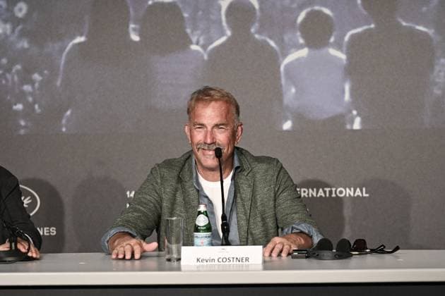 77eme Festival International du Film de Cannes MontÃ e des marches du film 77th International Cannes Film Festival Press Conference HORIZON KEVIN COSTNER 305241 2024 05 20 Costner, Kevin  Copyright: xSergexArnalx xStarfacex STAR_305241_045