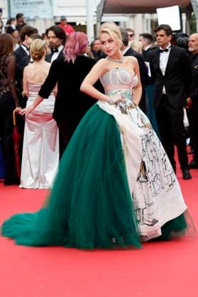 Maria Bakalova bei der Premiere des Kinofilms The Apprentice auf dem Festival de Cannes 2024 77. Internationale Filmfestspiele von Cannes im Palais des Festivals. Cannes, 20.05.2024