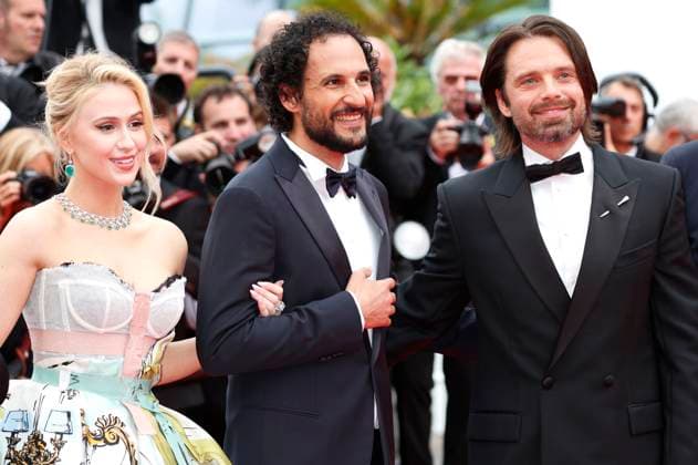 Maria Bakalova, Ali Abbasi und Sebastian Stan bei der Premiere des Kinofilms The Apprentice auf dem Festival de Cannes 2024 77. Internationale Filmfestspiele von Cannes im Palais des Festivals. Cannes, 20.05.2024