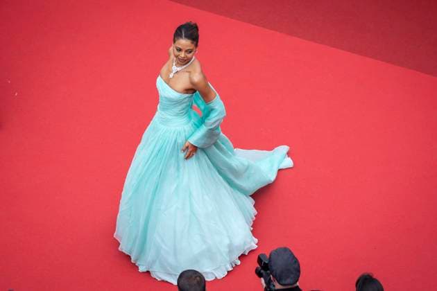 Emma Thynn, Marchioness of Bath MontÃ e des marches du film Â The Apprentice Â lors du 77eme Festival International du Film de Cannes, au Palais des Festivals Ã Cannes Le 20 mai 2024 Olivier Borde Pool Cannes Bestimage Red carpet of the movie Â The Apprentice Â during the 77th Cannes International Film Festival at the Palais des Festivals in Cannes, France On may 20th 2024 Cannes France  Copyright: xPoolxCannesx xBestimagexPoolxCannesx xBestimagex