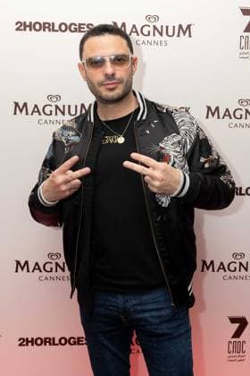 magnum day5 photocall Gregory Bakian SoirÃ e Iconoclast x 2 Horloges party during the 77th Cannes International Film Festival on May 20, 2024 Cannes France Jeremy Melloul Magnum Cannes via Bestimage Magnum Beach Iconoclast x 2 Horloges party during the 77th Cannes International Film Festival on May 20, 2024 Cannes France  Copyright: xJeremyxMelloulx xMagnumxCannesxviaxBestimagexJeremyxMelloulx xMagnumxCannesxviaxBestimagex