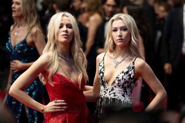 Cannes, France 20th May, 2024 Olivia Arben and Natacha Arben attends The Shrouds Les Linceuls Screening red carpet at the 77th annual Cannes Film Festival at Palais des Festivals on May Ã , 2024 in Cannes, France CINEMA 77eme Festival de Cannes Red Carpet du film The Shrouds Les Linceuls 20 05 2024 NorbertScanella Panoramic 