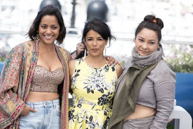 Annual Cannes Film Festival - Santosh Photocall - Cannes DN Shahana Goswami, Sandhya Suri and Sunita Rajwar attend Santosh Photocall at the 77th annual Cannes Film Festival at Palais des Festivals on May 21, 2024 in Cannes, France. Photo by David NIVIERE ABACAPRESS.COM CANNES France  Copyright: xNivierexDavid ABACAPRESS.COMx