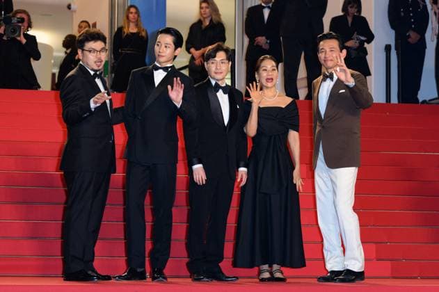 Cannes Veteran 2 Red Carpet NG Jung Hae-in, Ryoo Seung-Wan, a guest and Hwang Jeong-min attending the ?Veteran 2? Screening and Red Carpet at Palais Des Festivals in Cannes, France on May 20 2024 as part of the 77th Cannes Film Festival. Photo by Nicolas Genin ABACAPRESS.COM Cannes France  Copyright: xGeninxNicolas ABACAx