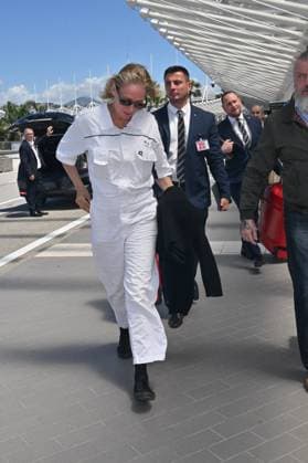 Cannes - Uma Thurman At Nice Airport Uma Thurman at Nice airport ahead the 77th Cannes Film Festival in Nice, France on May 21, 2024. Photo by Julien Reynaud APS-Medias ABACAPRESS.COM Nice France  Copyright: xReynaudxJulien APS-Medias ABACAx