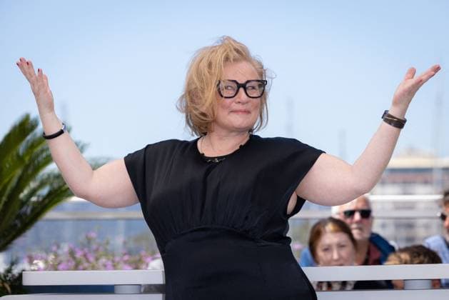 Cannes - The Shrouds Photocall Elizabeth Saunders attends the The Shrouds (Les Linceuls) Photocall at the 77th annual Cannes Film Festival at Palais des Festivals on May 21, 2024 in Cannes, Franc Photo by Shootpix ABACAPRESS.COM Cannes France  Copyright: xShootpix ABACAx
