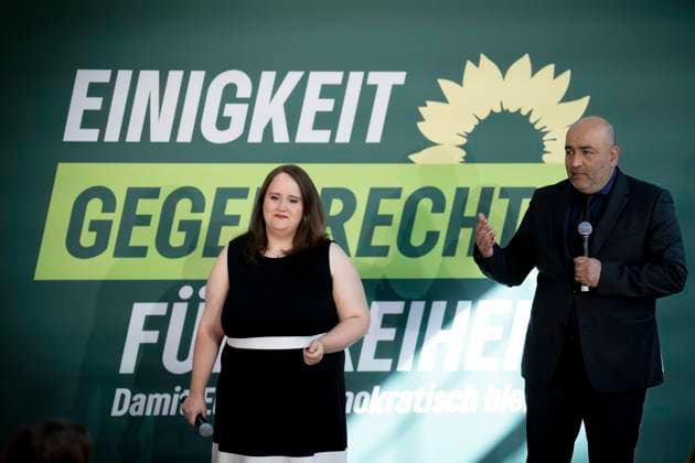 Ricarda Lang, Omid Nouripour, Europawahlkampfauftakt DEU, Deutschland, Germany, Berlin, 13.05.2024 Ricarda Lang , Co-Vorsitzende der Grünen in Deutschland, und Omid Nouripour , Co-Vorsitzender der Grünen in Deutschland (v.l.n.r.) beim Wahlkampfauftakt der Gruenen zur Europawahl 2024 in Berlin Deutschland en: Ricarda Lang ,co-leader of Germany s Green party, and Omid Nouripour , co-leader of Germany s Green Party (f.l.t.r.) at the Green Party s campaign launch for the 2024 European elections in Berlin Germany . *** Ricarda Lang, Omid Nouripour, European election campaign launch DEU, Germany, Germany, Berlin, 13 05 2024 Ricarda Lang , co-leader of Germany s Green Party, and Omid Nouripour , co-leader of Germany s Green Party f l n r at th