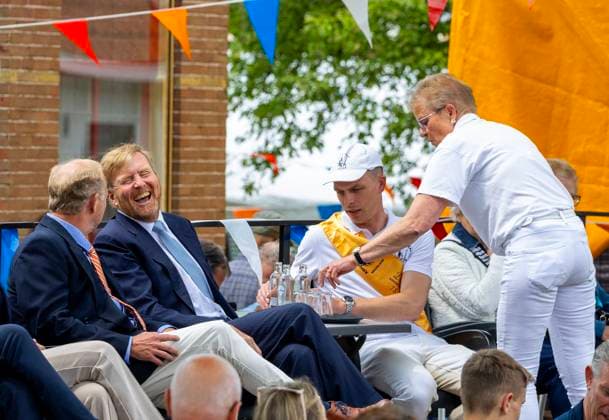 Entertainment Themen der Woche KW21 Entertainment Bilder des Tages 21-05-2024 Joosland King Willem-Alexander visited the Nieuwland horse ring riders association, celebrating its 200th anniversary, in Nieuw- en Sint Joosland, Zeeland. During ring riding, the rider sits on an unsaddled draft horse that he gallops through a ring track one meter wide, meanwhile, he tries to put a lance through a ring hanging halfway down the track. Â  Copyright: xPPEx