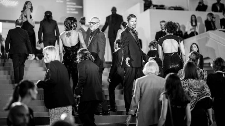 77eme Festival International du Film de Cannes Montee des marches du film Parthenope 77th International Cannes Film Festival Red carpet of Parthenope movie 305317 2024 05 21 Cannes France Cassel, Vincent Baptista, Narah  Copyright: xEstellexCarlierx xStarfacex STAR_305317_021