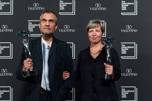 International Booker Prize 2024 Award Ceremony In London LONDON, UNITED KINGDOM - MAY 21, 2024: Winners of the International Booker Prize 2024 author Jenny Erpenbeck (R) and translator Michael Hofmann pose with the trophies during the award ceremony at Tate Modern in London, United Kingdom on May 21, 2024. The International Booker Prize is awarded annually for the finest single work of fiction from around the world which has been translated into English and published in the UK and Ireland. London Greater London United Kingdom  Copyright: xWIktorxSzymanowiczx originalFilename: szymanowicz-internat240521_npZxY.jpg