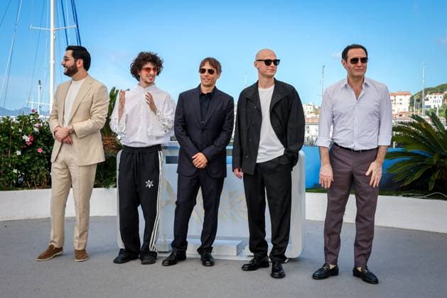 Cannes - Anora Photocall Vache Tovmasyan, Mark Eydelshteyn, Sean Baker, Mikey Madison, Jurij Borisov and Karren Karagulian attend the Anora Photocall at the 77th annual Cannes Film Festival at Palais des Festivals on May 22, 2024 in Cannes, France. Photo by Shootpix ABACAPRESS.COM Cannes France  Copyright: xShootpix ABACAx