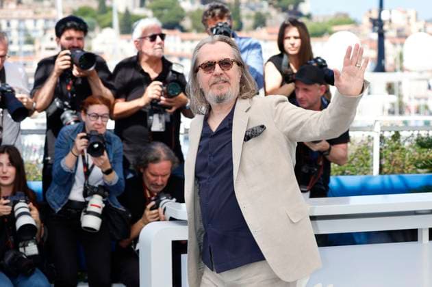 Gary Oldman beim Photocall zum Kinofilm Parthenope auf dem Festival de Cannes 2024 77. Internationale Filmfestspiele von Cannes am Palais des Festivals. Cannes, 22.05.2024
