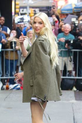 Anya Taylor-Joy, Archivbilder Anya Taylor-Joy seen arriving at Good Morning America in New York City Featuring: Anya Taylor-Joy Where: New York, United States When: 21 May 2024 Credit: INSTARimages.com EDITORIAL USE ONLY. NOT FOR USE BY NEWSPAPERS BASED IN THE UK. Copyright: xFernandoxRamalesx instar53776034
