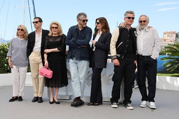Cannes - Marcello Mio Photocall Hugh Skinner, Nicole Garcia, Fabrice Luchini, Catherine Deneuve, Christophe HonorÃ , Chiara Mastroianni, Benjamin Biolay and Melvil Poupaud attend the Marcello Mio Photocall at the 77th annual Cannes Film Festival at Palais des Festivals on May 22, 2024 in Cannes, France. . Photo by Shootpix ABACAPRESS.COM Cannes France  Copyright: xShootpix ABACAx