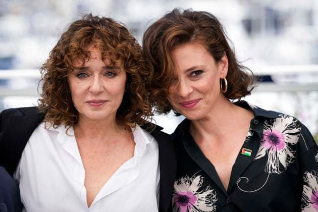 Foto IPP Daniele Cifala™ Cannes 22 05 2024 Rendez-Vous With Valeria Golino Photocall - The 77th Annual Cannes Film Festival nella foto : Valeria Golino and Jasmine Trinca Italy Photo Press - World Copyright