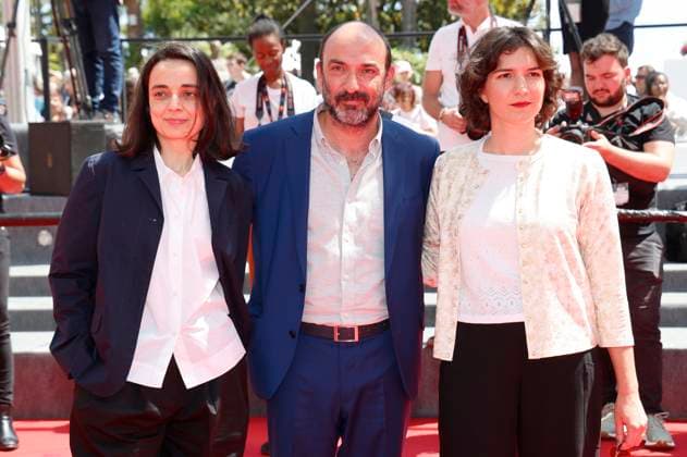 Maureen Fazendeiro, Telmo Churro und Mariana Ricardo bei der Premiere des Kinofilms Grand Tour auf dem Festival de Cannes 2024 77. Internationale Filmfestspiele von Cannes im Palais des Festivals. Cannes, 22.05.2024