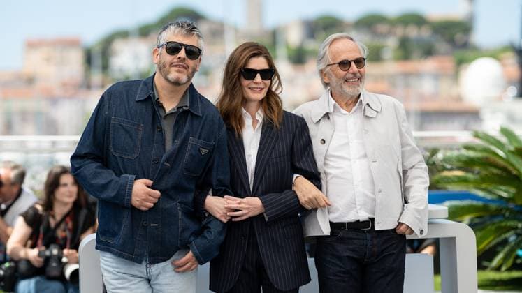 Entertainment Bilder des Tages 77eme Festival International du Film de Cannes Photocall du film Marcello Mio 77th International Cannes Film Festival Photocall du film Marcello Mio 305355 2024 05 16 Cannes France  Copyright: xEstellexCarlierx xStarfacex STAR_305355_012