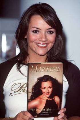 PICTURE CAPTION MARTINE MCCUTCHEON BOOK SIGNING WHO: MARTINE MCCUTCHEON WHEN: 12 10 00 WHERE: SELFRIDGES OXFORD STREET LONDON EVENT: Pop Star and Actress MARTINE MCCUTCHEON signs copies of her autobiography WHO DOES SHE THINK SHE IS? charting her rise to fame. FAMOUS is the trading name of Famous Pictures and Features Ltd. Registered Office 13 Harwood Road, London SW6 4QP Registered in England No 3373146 Copyright: xFAMOUS. x 04505067