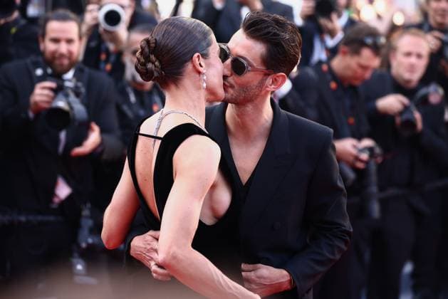Entertainment Themen der Woche KW21 Entertainment Bilder des Tages May 22, 2024, Cannes, France: Natasha Andrews and Pierre Niney attend the Le Comte De Monte-Cristo Red Carpet at the 77th annual Cannes Film Festival at Palais des Festivals on May 22, 2024 in Cannes, France. Cannes France - ZUMAz156 20240522_zip_z156_026 Copyright: xBeataxZawrzelx