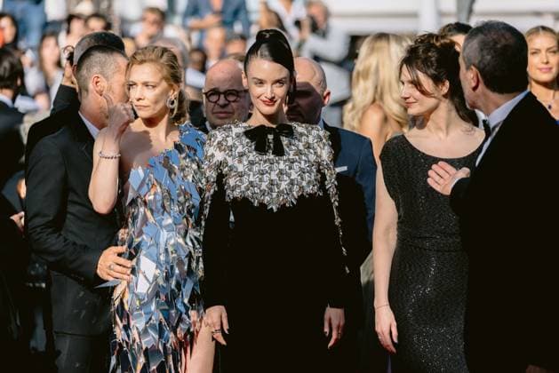 77eme Festival International du Film de Cannes Montee des marches du film Le Comte de Monte Cristo 77th International Cannes Film Festival Red carpet of Le Comte de Monte Cristo movie 305370 2024 05 22 Alpes Maritimes Cannes France Le Bon, Charlotte Salette, Celine  Copyright: xTerencexBaelenx STAR_305370_089
