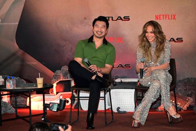 Atlas Press Conference - Mexico City Actor Simu Liu and actress and singer Jennifer Lopez during a press conference to promote the film Atlas at Mexico City St. Regis Hotel. on May 21, 2024 in Mexico City, Mexico. Mexico City, Mexico, May 22, 2024. Photo by Carlos Tischler Eyepix Group ABACAPRESS.COM Mexico City Mexico  Copyright: xTischlerxCarlos Eyepix ABACAx