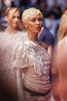 Festival de Cannes - Premiere - The Shrouds Iris Law bei der Premiere Cannes zu The Shrouds während der 77. Internationalen Filmfestspiele im Palais de Festival in Cannes Copyright: xEventpressxKochanx