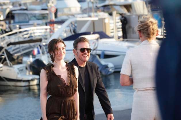 Exclusive on the set of Ã mission C Ã vous at the 77th Cannes International Film Festival Exclusive Anamaria Vartolomei, Matt Dillon on the set of Ã mission C Ã vous at the 77th Cannes International Film Festival on May 22, 2024 Jack Tribeca Bestimage No Web Belgium and Switzerland Cannes France  Copyright: xJackxTribecax xBestimagexJackxTribecax xBestimagex