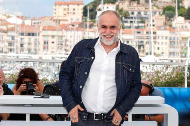Karim Ainouz beim Photocall zum Kinofilm Motel Destino auf dem Festival de Cannes 2024 77. Internationale Filmfestspiele von Cannes am Palais des Festivals. Cannes, 23.05.2024