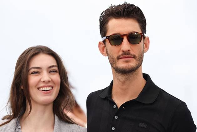 Cannes - Le Comte De Monte-Cristo Photocall Anamaria Vartolomei, Pierre Niney attend the Le Comte De Monte-Cristo Photocall at the 77th annual Cannes Film Festival at Palais des Festivals on May 23, 2024 in Cannes, France. Photo by Shootpix ABACAPRESS.COM Cannes France  Copyright: xShootpix ABACAx