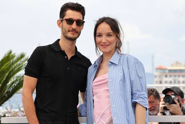 Cannes - Le Comte De Monte-Cristo Photocall AnaÃ¯s Demoustier and Pierre Niney attend the Le Comte De Monte-Cristo Photocall at the 77th annual Cannes Film Festival at Palais des Festivals on May 23, 2024 in Cannes, France. Photo by Shootpix ABACAPRESS.COM Cannes France  Copyright: xShootpix ABACAx
