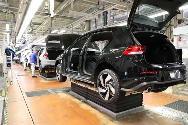 Wolfsburg Niedersachsen Wolfsburg, 23.05.2024, Volkswagen Werk Wolfsburg, VW Golf und VW Tiguan Produktion, Fertigungslinie VW Golf 8.