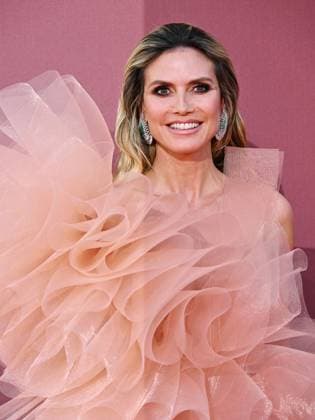 Cannes, France: Cap d Antibes - amfAR Gala Cannes 2024 - In the photo: Heidi Klum Cannes France  - ZUMAp169 20240523_zea_p169_1123 Copyright: xSimonexComix
