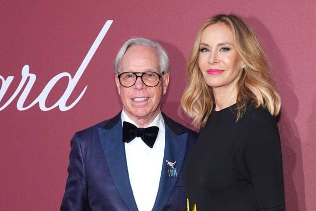 Tommy Hilfiger und Dee Ocleppo Hilfiger bei der Amfar Gala am 23.05.2024 im Rahmen vom 77. Film Festival in Cannes Cannes Film Festival 2024 - Amfar Gala