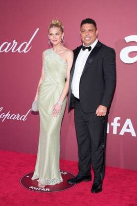 Fussballstar Ronaldo und seine Ehefrau Celina Locks bei der Amfar Gala am 23.05.2024 im Rahmen vom 77. Film Festival in Cannes Cannes Film Festival 2024 - Amfar Gala