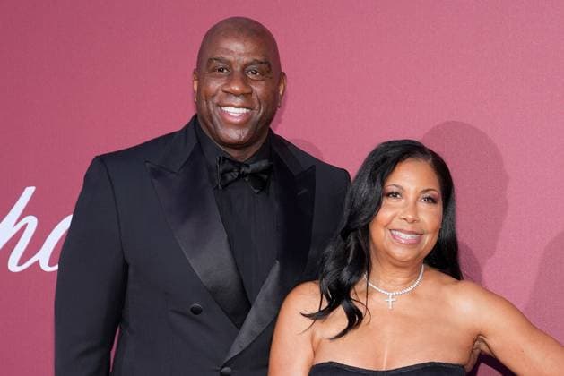 Entertainment Bilder des Tages Magic Johnson und Cookie Johnson bei der Amfar Gala am 23.05.2024 im Rahmen vom 77. Film Festival in Cannes Cannes Film Festival 2024 - Amfar Gala