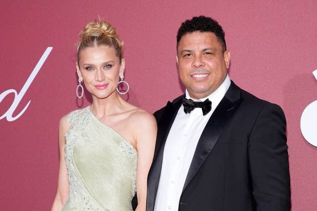 Entertainment Bilder des Tages Fussballstar Ronaldo und seine Ehefrau Celina Locks bei der Amfar Gala am 23.05.2024 im Rahmen vom 77. Film Festival in Cannes Cannes Film Festival 2024 - Amfar Gala