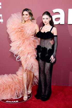 Heidi Klum mit Tochter Leni Klum bei der 30. amfAR Gala Cannes im Rahmen des Festival de Cannes 2024 77. Internationale Filmfestspiele von Cannes im HÃ tel du Cap-Eden-Roc. Antibes. Cannes, 23.05.2024