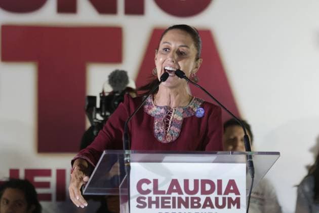 Claudia Sheinbaum Pardo, Mexico s Presidential candidate by Ã¢â‚¬ËœJuntos Hagamos HistoriaÃ¢â‚¬â ¢ alliance speaking during a rally campaign event heading to the elections at Benito JuoÂ¡rez mayor office esplanade. on May 22, 2024 in Mexico City, Mexico. Mexico City Mexico - ZUMAe321 20240522_zia_e321_020 Copyright: xIsmaelxRosasx