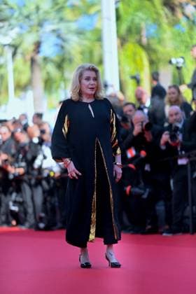 Cannes - L?Amour Ouf Screening Catherine Deneuve attends the L Amour Ouf (Beating Hearts) screening at the 77th annual Cannes Film Festival at Palais des Festivals on May 23, 2024 in Cannes, France. Photo by Franck Castel ABACAPRESS.COM Cannes France  Copyright: xCastelxFranck ABACAx