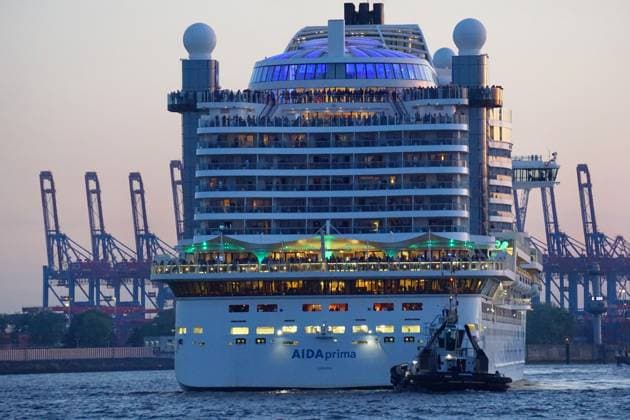News Bilder des Tages Kreuzfahrt - Fotoeindruecke zum Thema Kreuzfahrt bei einer AIDAprima Kreuzfahrt von Hamburg zu den Britischen Inseln und Norwegen und zurueck nach Hamburg in 8 Tagen. AIDAprima auslaufen aus Hamburg Kreuzfahrten - AIDAprima *** Cruise photo impressions on the subject of cruising on an AIDAprima cruise from Hamburg to the British Isles and Norway and back to Hamburg in 8 days AIDAprima sailing from Hamburg cruises AIDAprima