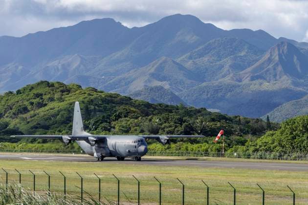 News Themen der Woche KW21 News Bilder des Tages Australia Send Planes To Evacuate Nationals - New Caledonia A Royal Australian Air Force C-130 Hercules aircraft stands on the tarmac at Noumea-Magenta Airport in Noumea, New Caledonia on May 24, 2023. Australia and New Zealand are sending planes to evacuate their nationals from New Caledonia amid violent unrest. The Department of Foreign Affairs said 300 Australians were in New Caledonia. At least six people have died and hundreds more have been injured since violence erupted last week after a bill was passed allowing more French residents to cast ballots in provincial elections. Photo by MMIIAS ABACAPRESS.COM New Caledonia France  Copyright: xMMIIAS ABACAx
