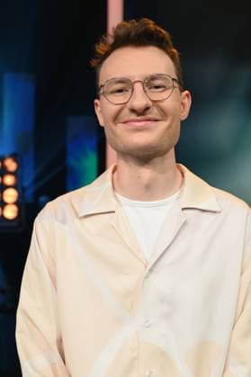 Kameramann Markus Ott, Preisträger Nachwuchspreis für seine Bildgestaltung in Natascha Stogus Kurzfilm Guardians of Colors bei der Verleihung 34. Deutscher Kamerapreis
