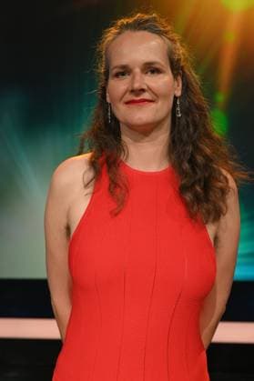Editorin Anne Jünemann, Preisträgerin Bester Schnitt Fiktion Kino für ihre Arbeit an Behrooz Karamizades Drama Leere Netze bei der Verleihung 34. Deutscher Kamerapreis