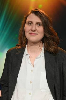 Editorin Yana Höhnerbach, Preisträgerin Bester Schnitt Doku Screen für Drei Frauen – Ein Krieg bei der Verleihung 34. Deutscher Kamerapreis