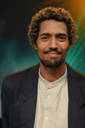 Kameramann Noah Böhm, Preisträger Beste Kamera Kurzfilm, erhält die Auszeichnung für seine Kameraarbeit in Berthold Wahjudis Kurzfilm Sensibelchen bei der Verleihung 34. Deutscher Kamerapreis